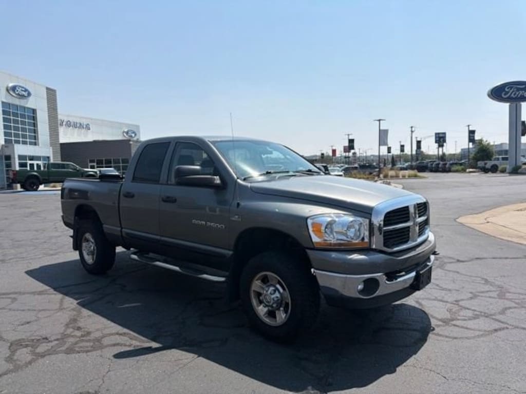 Used 2006 Dodge Ram 2500 SLT/TRX4 Off Road/Sport/Power Wagon Truck Quad Cab