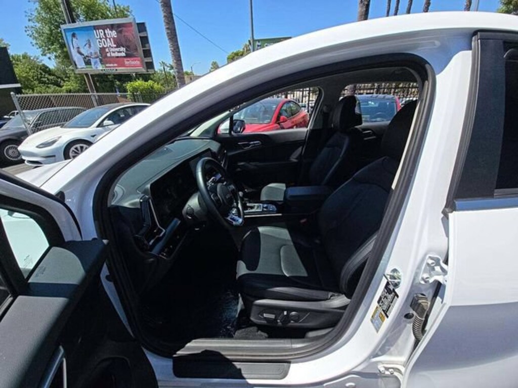 Used 2024 Kia Sportage EX SUV