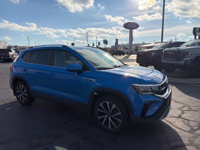 2022 Volkswagen Taos SE photo 4