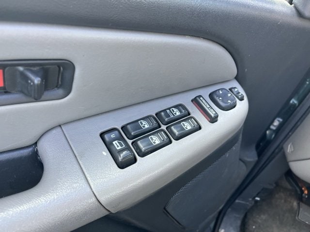 2002 Chevrolet Suburban 1500 Z71 photo 18