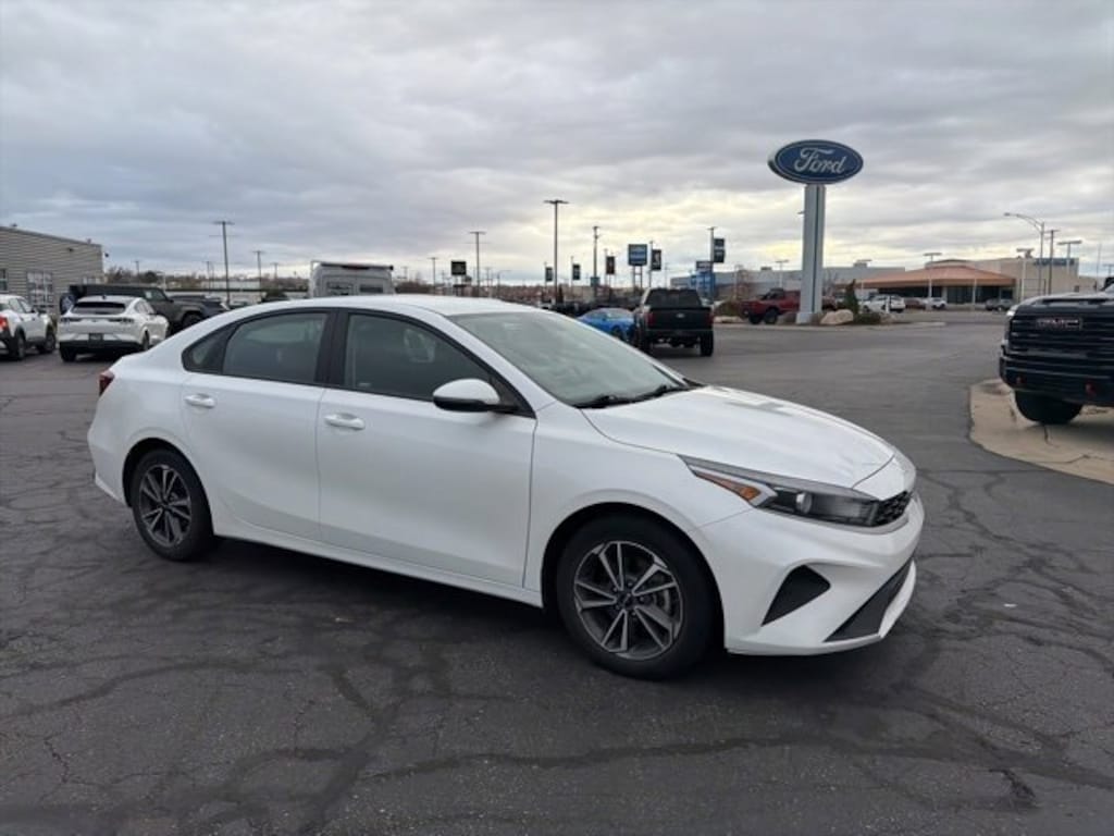 Used 2023 Kia Forte LXS Sedan
