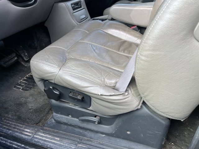 2002 Chevrolet Suburban 1500 Z71 photo 14