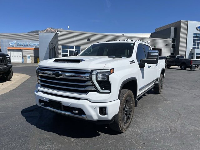 2024 Chevrolet Silverado 2500HD High Country photo 2