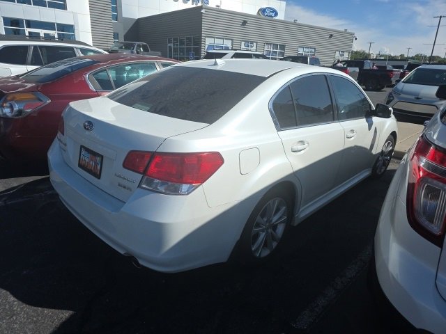 2013 Subaru Legacy 3.6R Limited photo 3