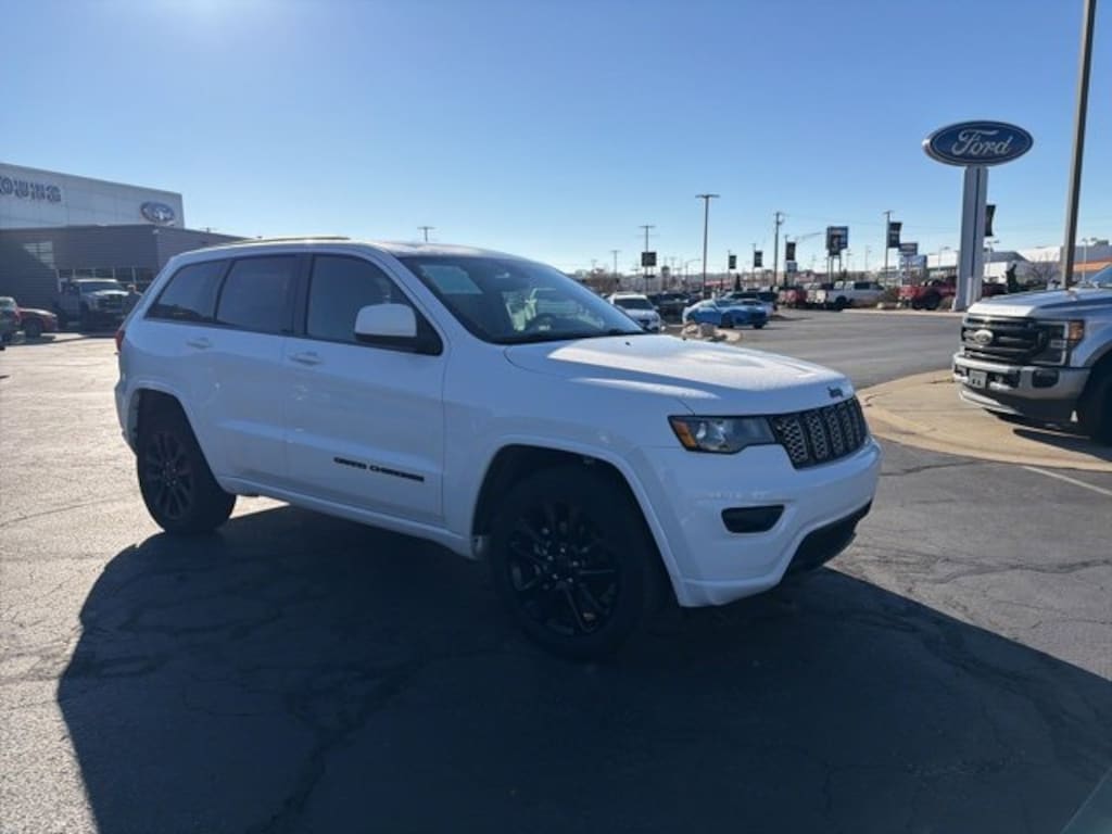 Used 2020 Jeep Grand Cherokee Altitude SUV
