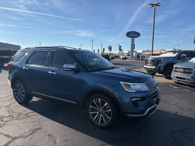2018 Ford Explorer Platinum photo 3
