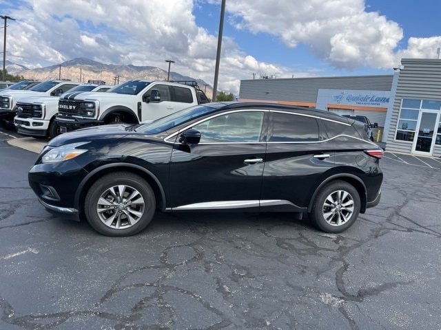 2017 Nissan Murano SV photo 3