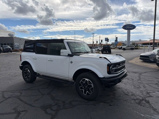2021 Ford Bronco Outer Banks photo 4