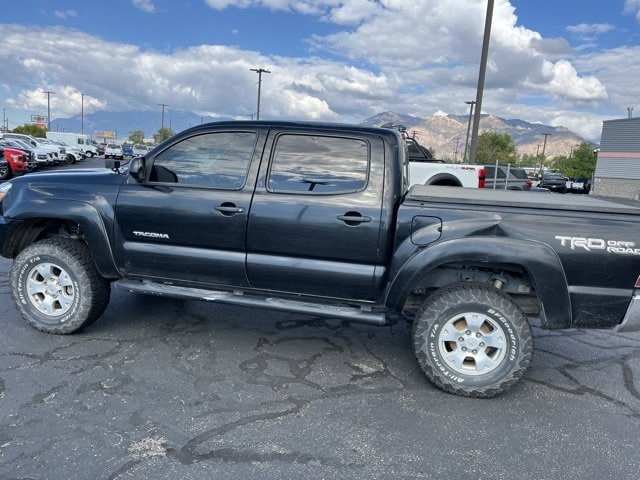 2015 Toyota Tacoma Base 4x4 photo 2