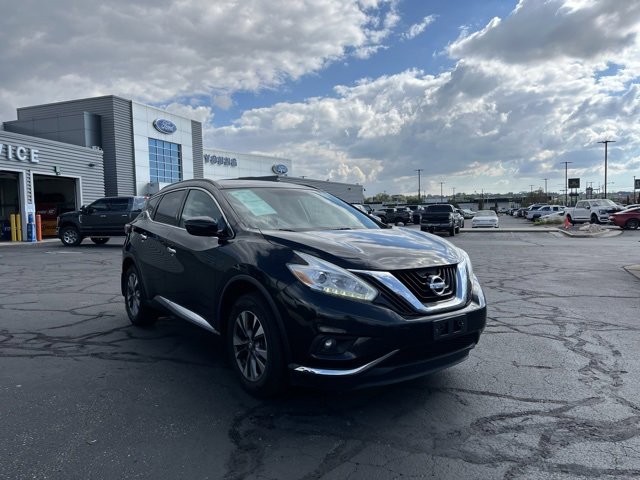 2017 Nissan Murano SV photo 2