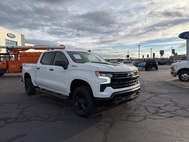 2024 Chevrolet Silverado 1500 LT Trail Boss photo 3