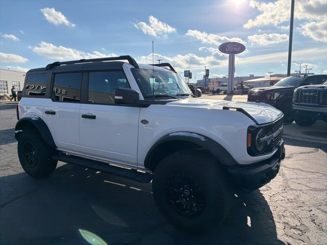 2023 Ford Bronco Wildtrak photo 2