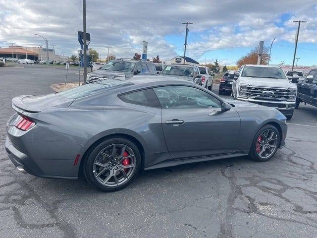 2024 Ford Mustang GT Premium photo 4