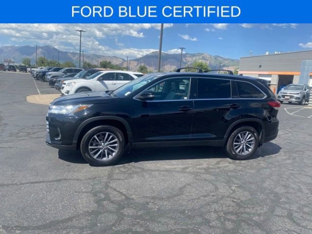 Used 2019 Toyota Highlander SE V6 SUV