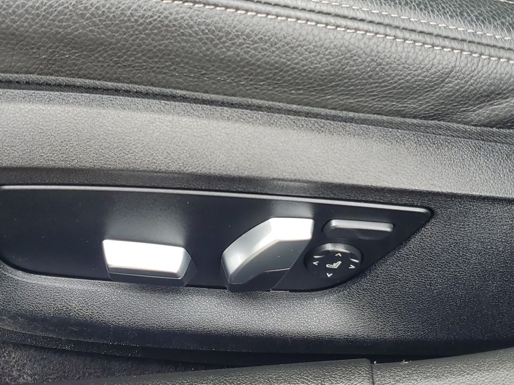 2021 BMW 5 Series 540i - Photo 7