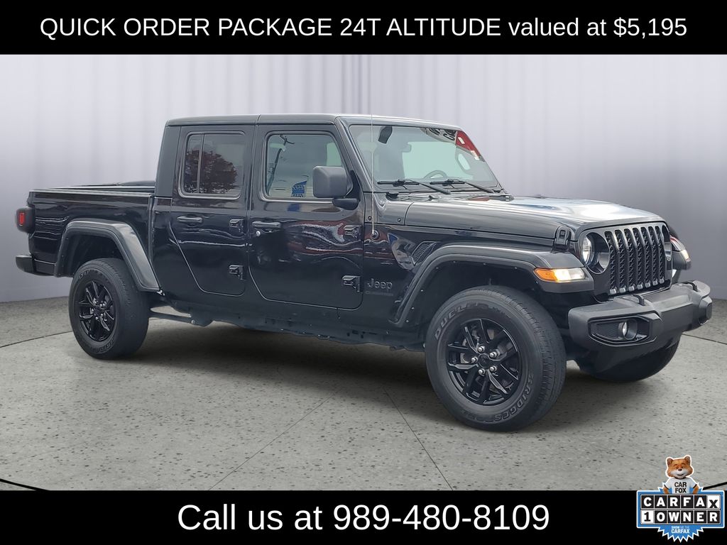 2022 Jeep Gladiator Altitude photo 2