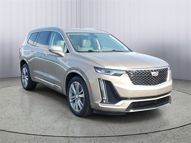 Used 2023 Cadillac XT6 Premium Luxury with VIN 1GYKPDRS2PZ124299 for sale in Owosso, MI