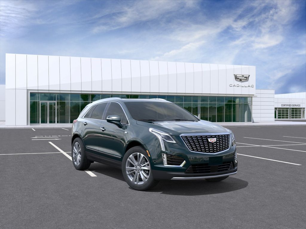 New Cadillac XT5 near Lansing, MI | Young Owosso