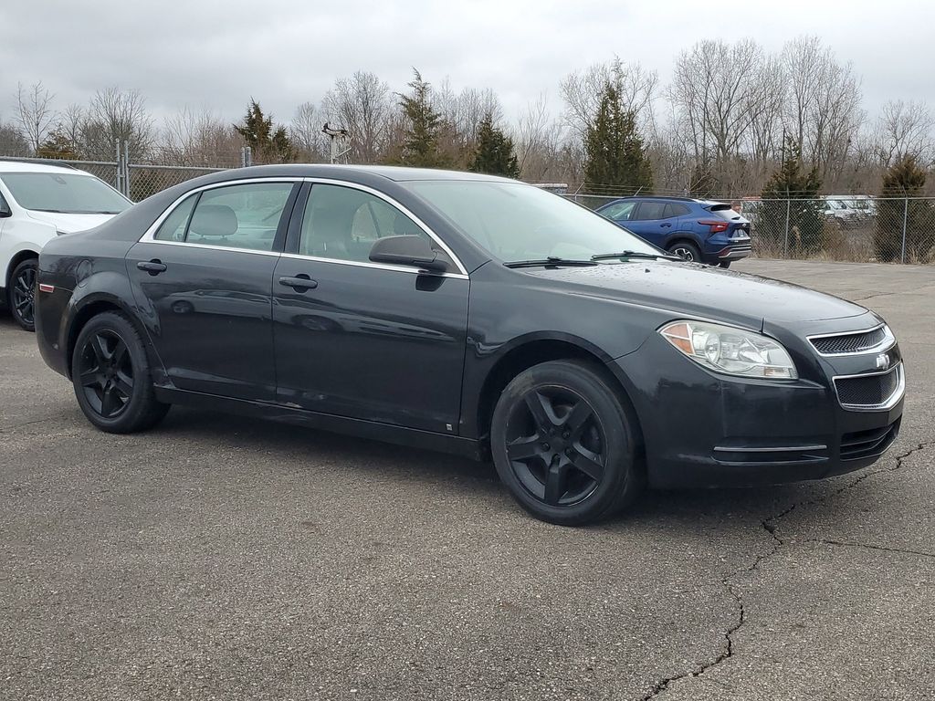 Used 2009 Chevrolet Malibu 1LS with VIN 1G1ZG57B694260165 for sale in Owosso, MI