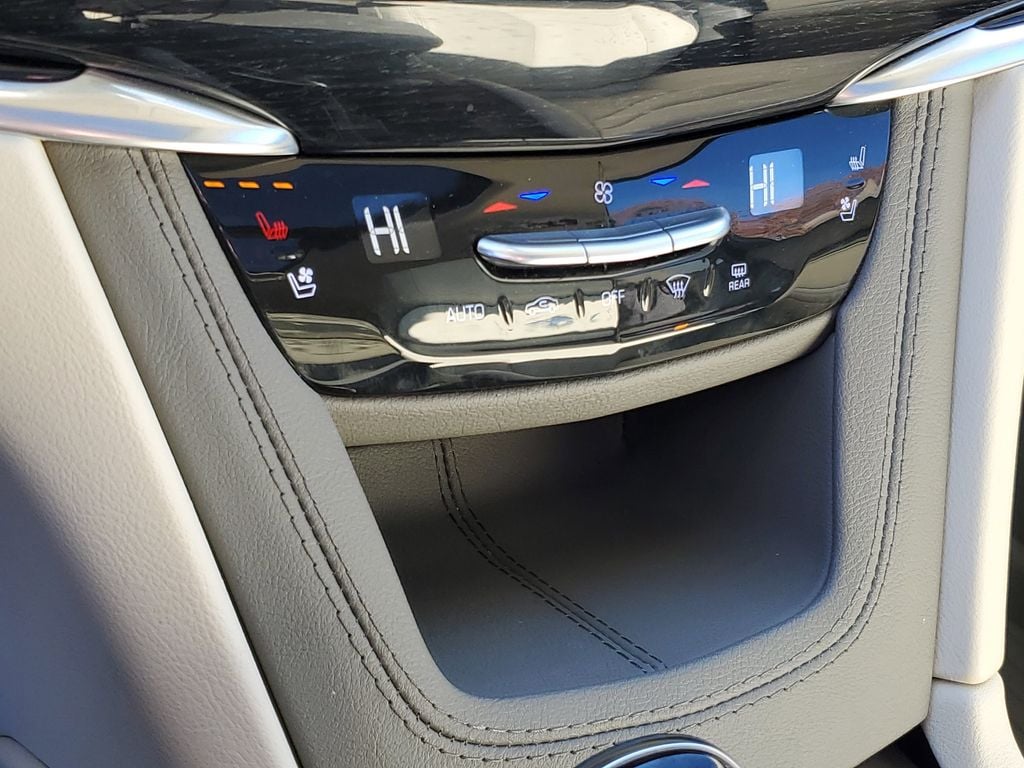 2024 Cadillac XT6 Premium Luxury - Photo 18