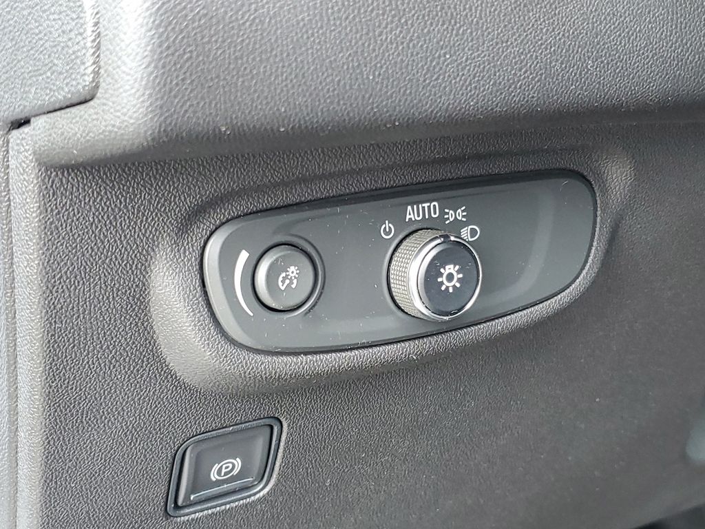 2023 GMC Terrain SLE - Photo 10