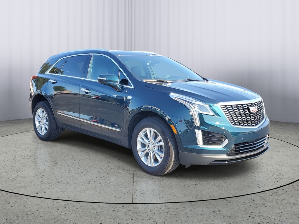 2024 Cadillac XT5 Luxury photo 2