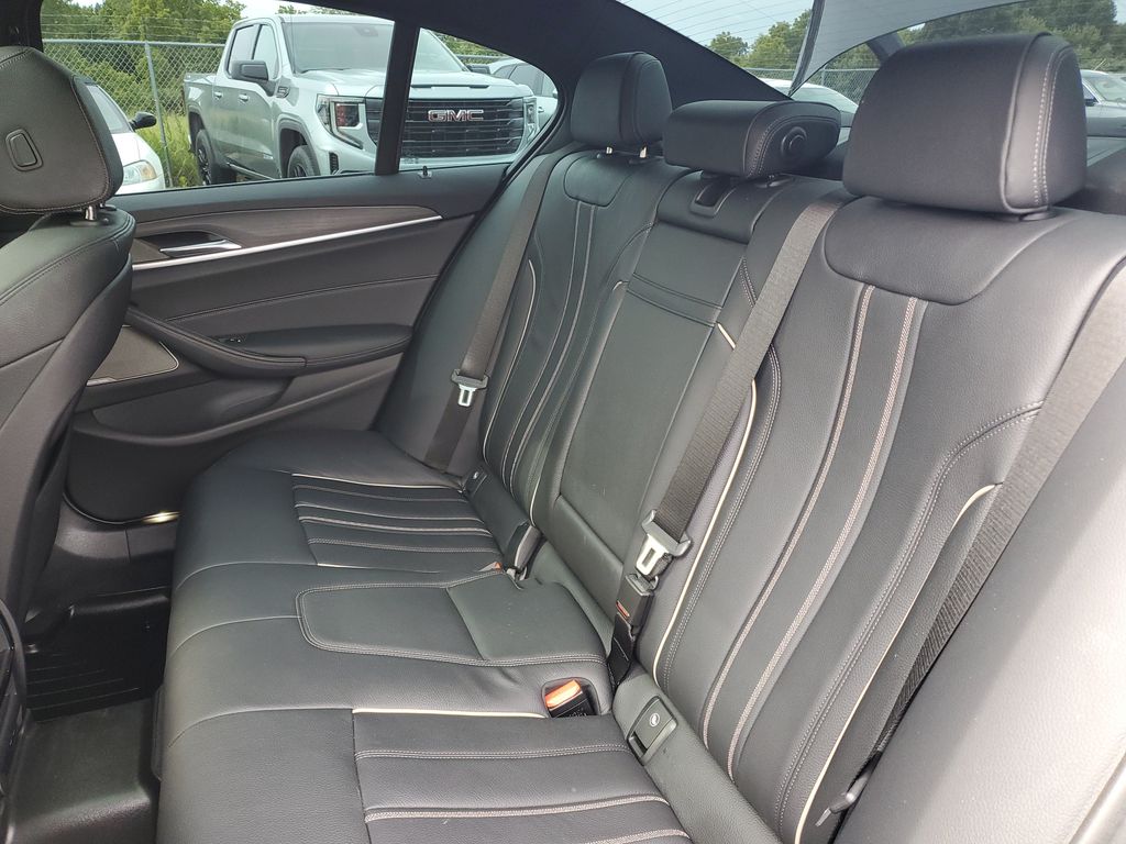 2021 BMW 5 Series 540i - Photo 27