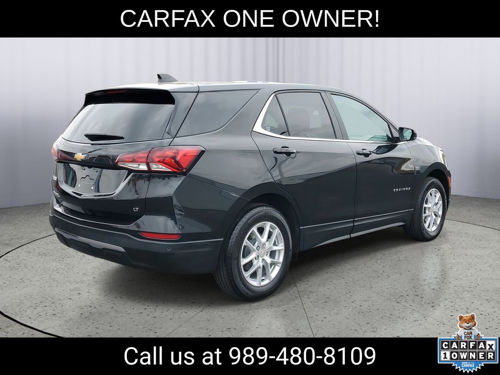 2024 Chevrolet Equinox LT photo 3