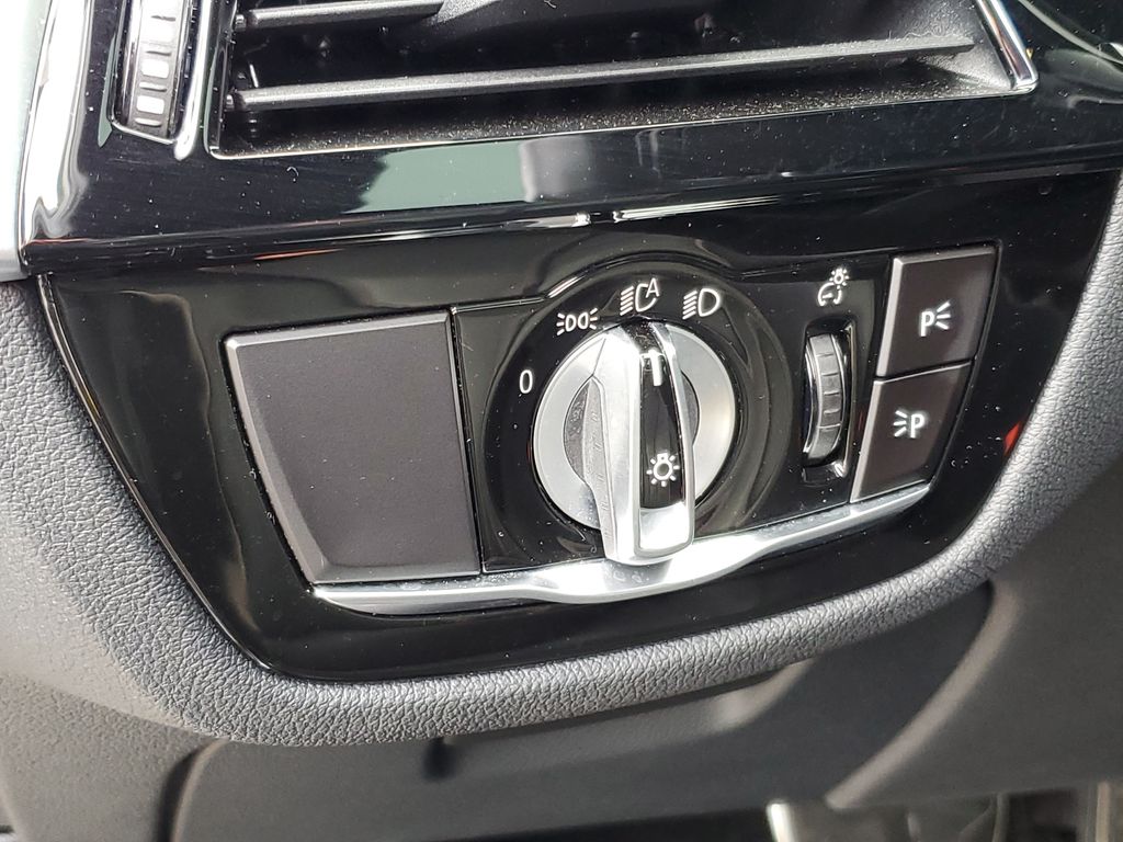 2021 BMW 5 Series 540i - Photo 9