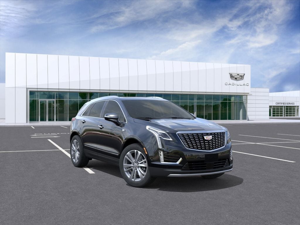 New Cadillac XT5 near Lansing, MI | Young Owosso