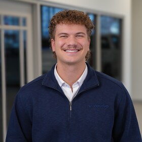 Staff member Isaiah Nash from ID_141aaac165fc