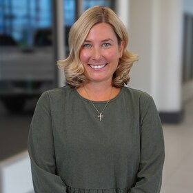 Staff member Alyssa Theile from ID_141aaac165fc