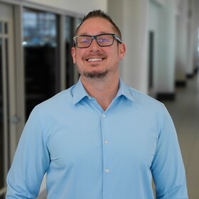 Staff member Justin Tomcala from ID_900d09ea26f7