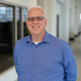 Staff member Roger Cragg from ID_141aaac165fc