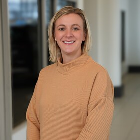 Staff member Amanda Berndt from ID_141aaac165fc