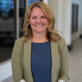 Staff member Erinne Holder from ID_141aaac165fc