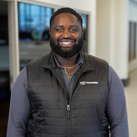 Staff member Dar Vancourt from ID_900d09ea26f7