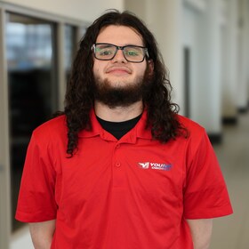 Staff member Lucas Osborn  from ID_be5cf6e6790a