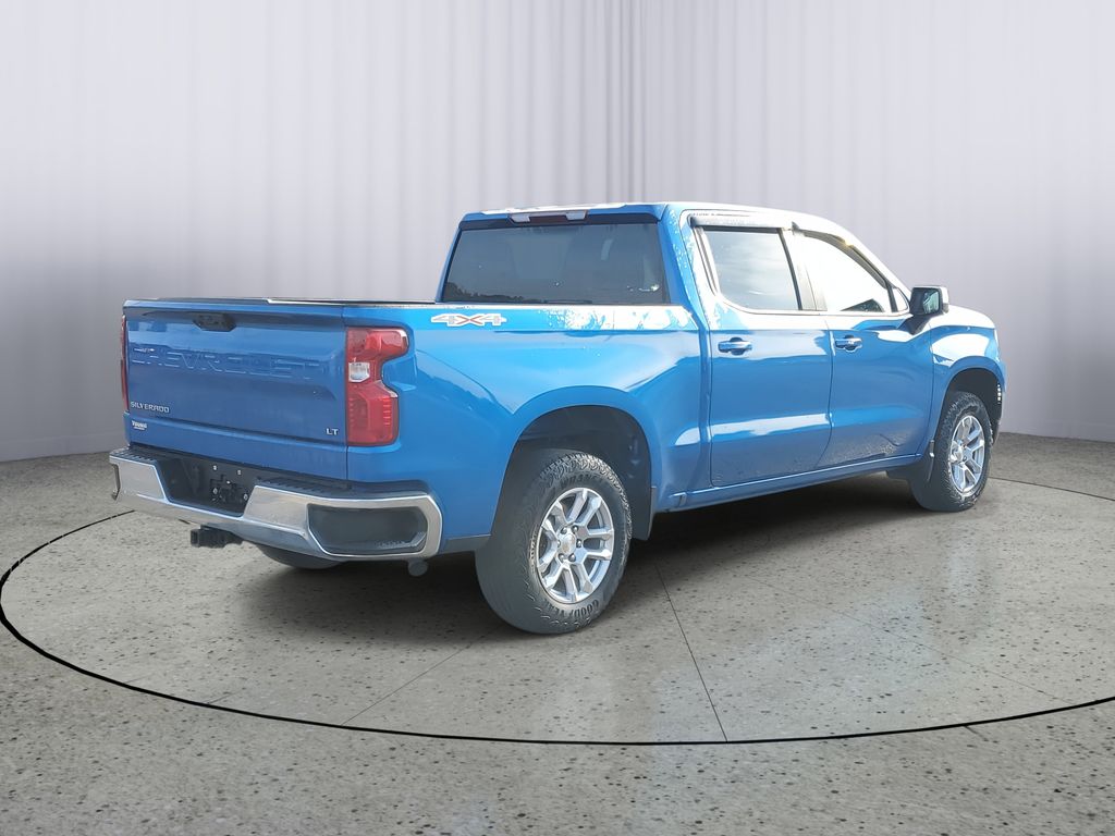 2023 Chevrolet Silverado 1500 LT photo 3