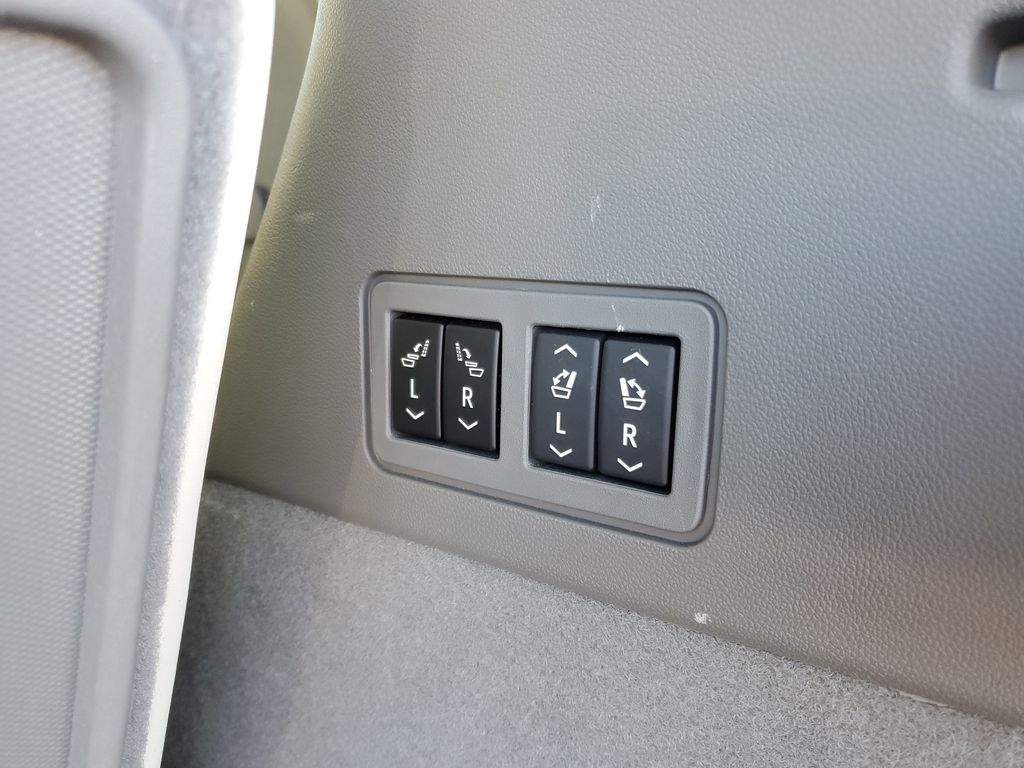 2024 Cadillac XT6 Premium Luxury - Photo 31