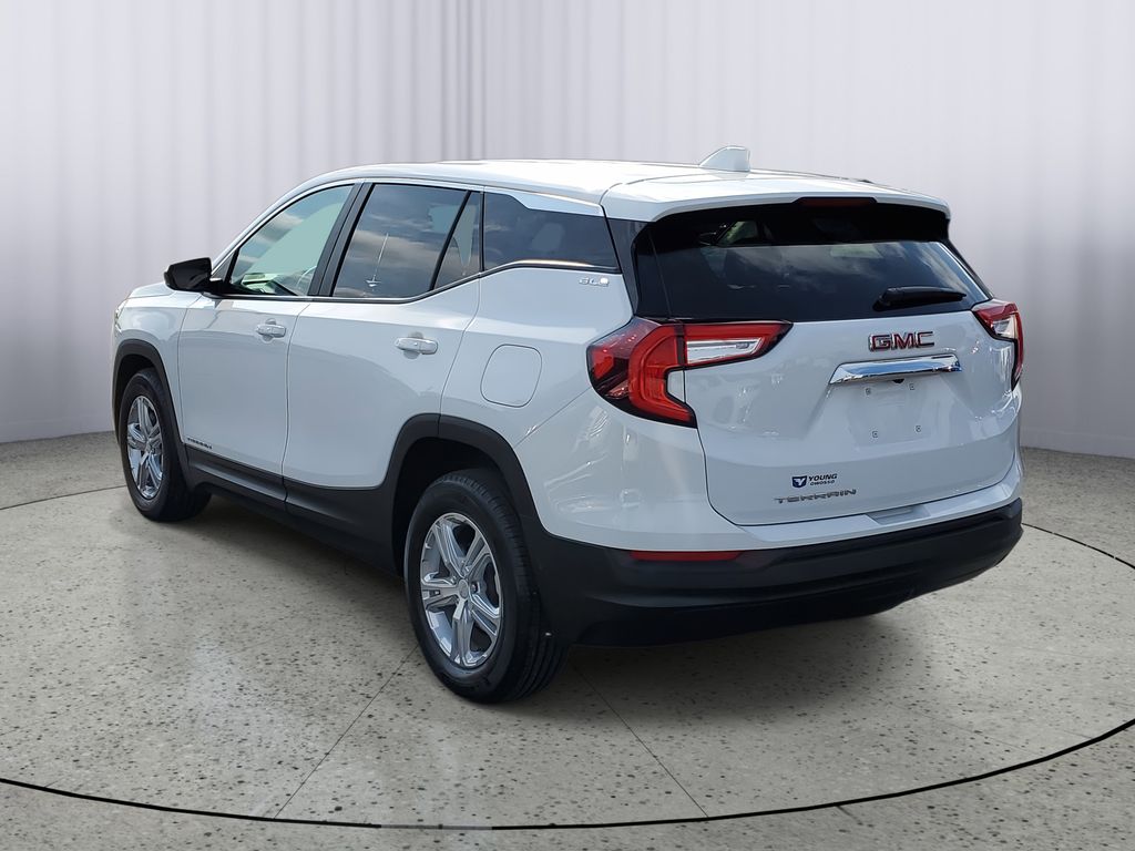 2022 Gmc Terrain SLE photo 3