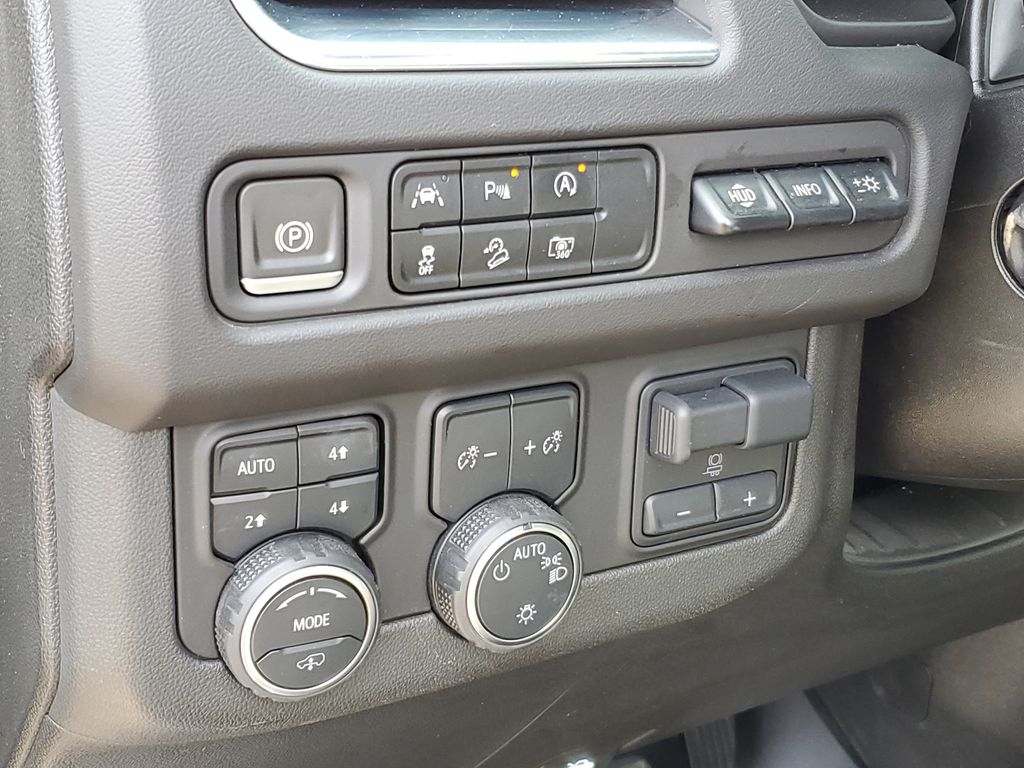 2023 Chevrolet Suburban High Country - Photo 11