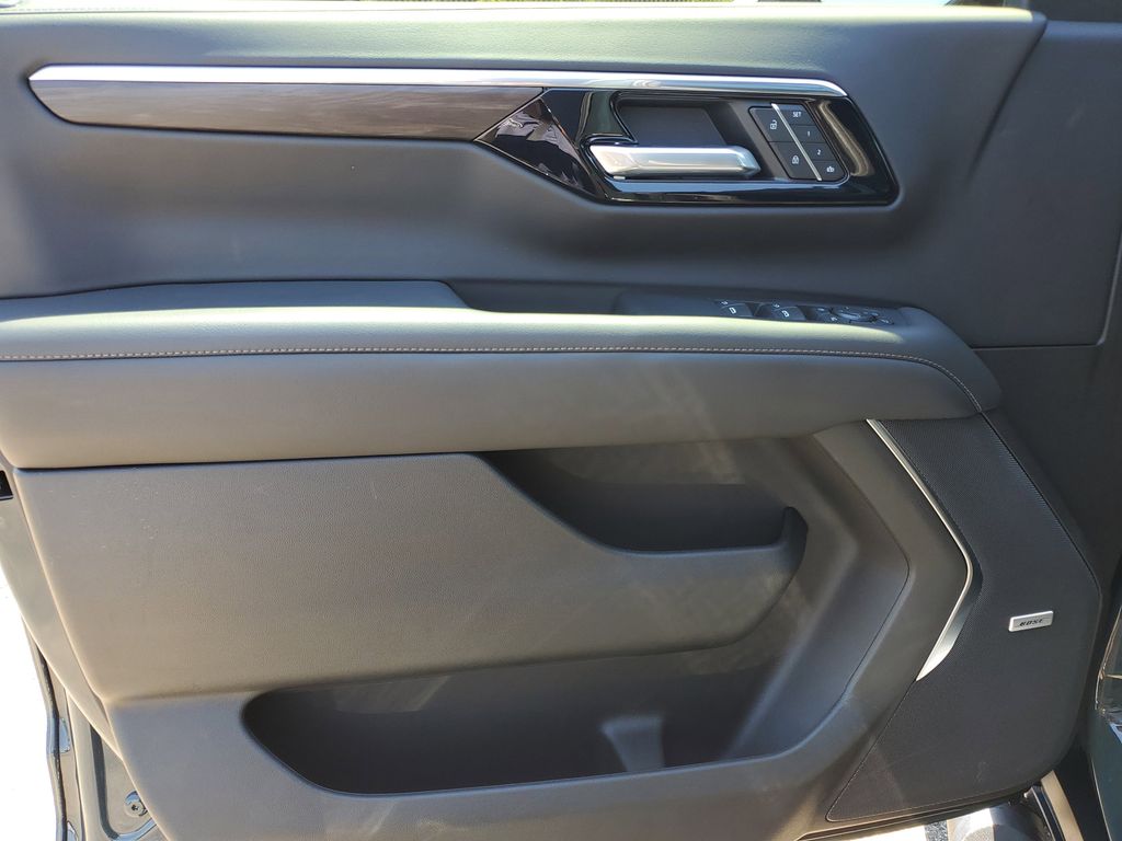 2025 Chevrolet Tahoe Z71 - Photo 23