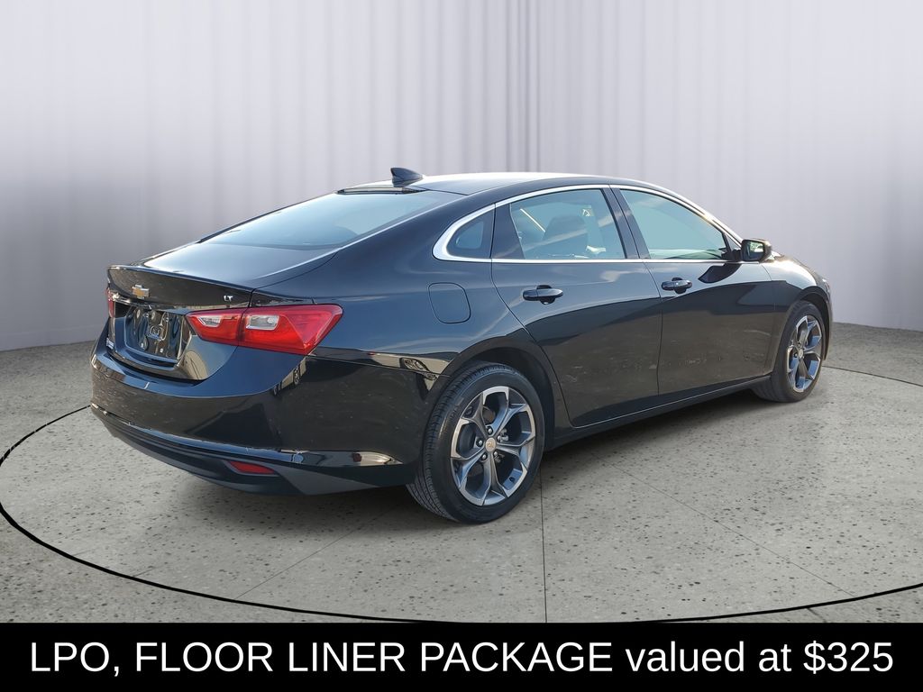 2025 Chevrolet Malibu photo 3