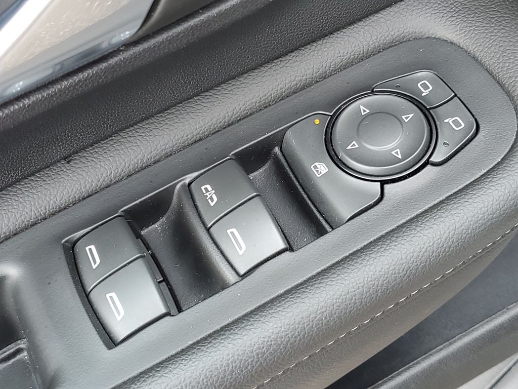 2023 GMC Terrain SLE - Photo 27