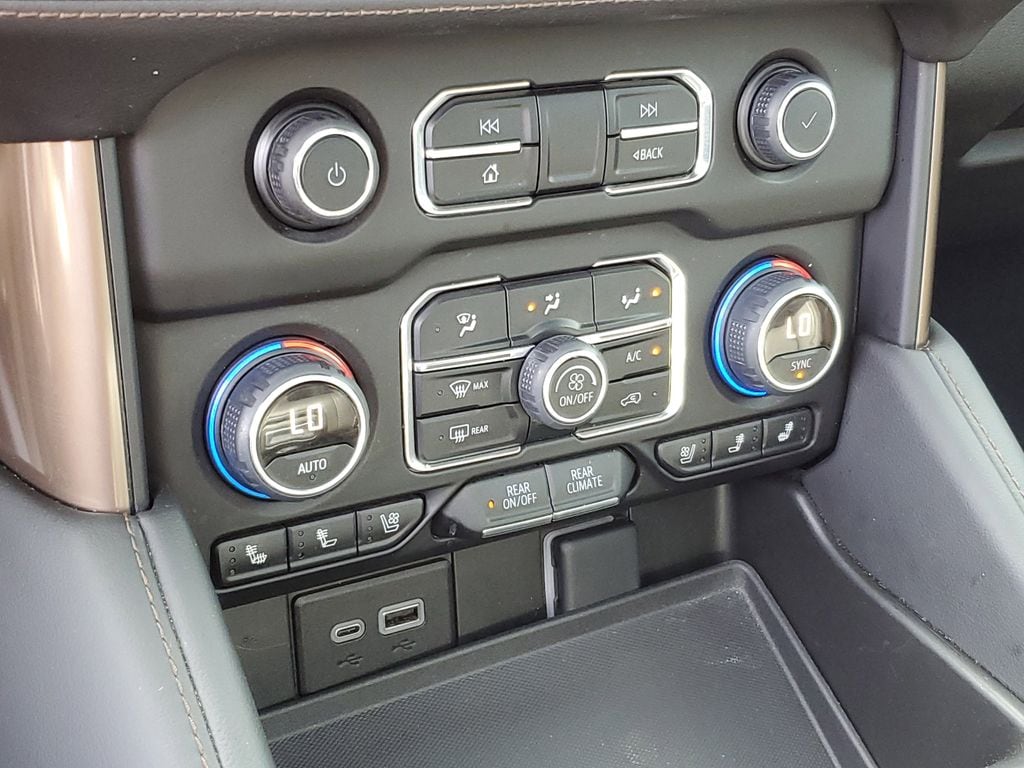 2023 Chevrolet Suburban High Country - Photo 22