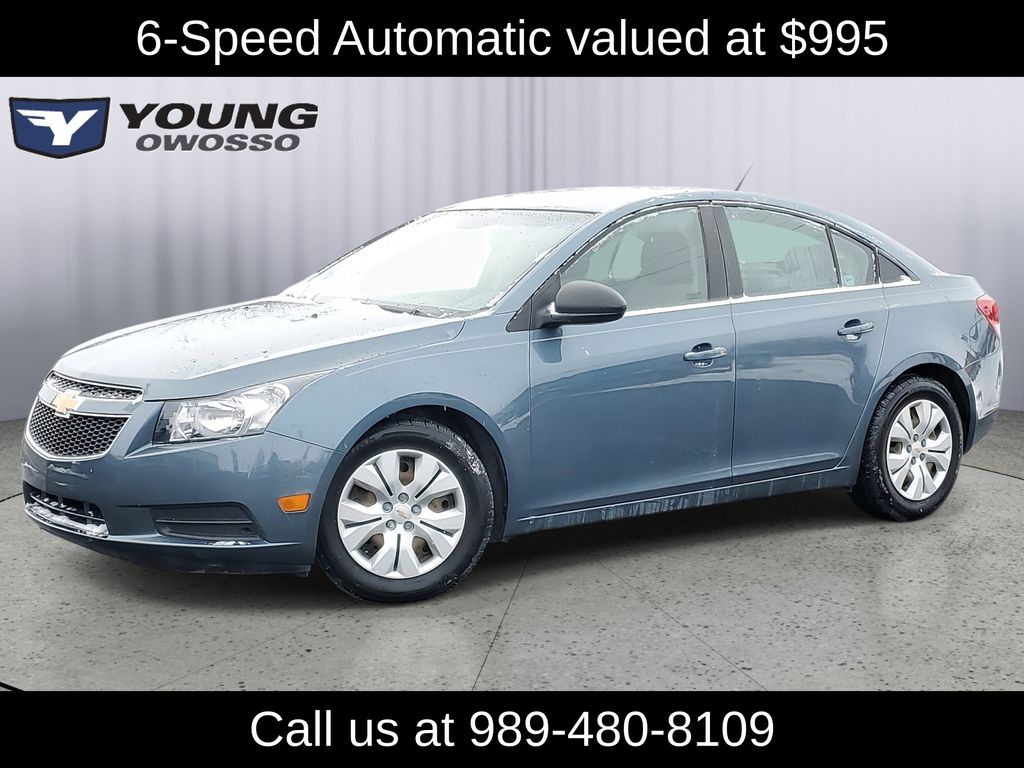 2012 Chevrolet Cruze LS's photo
