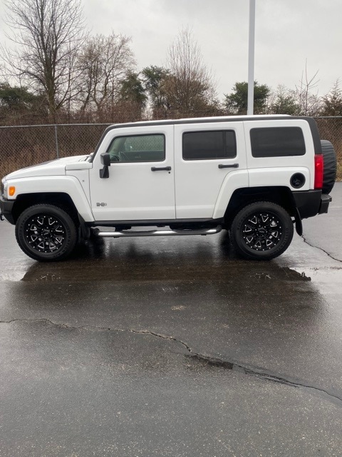 Used 2008 Hummer H3 H3 with VIN 5GTEN13E388176793 for sale in Owosso, MI