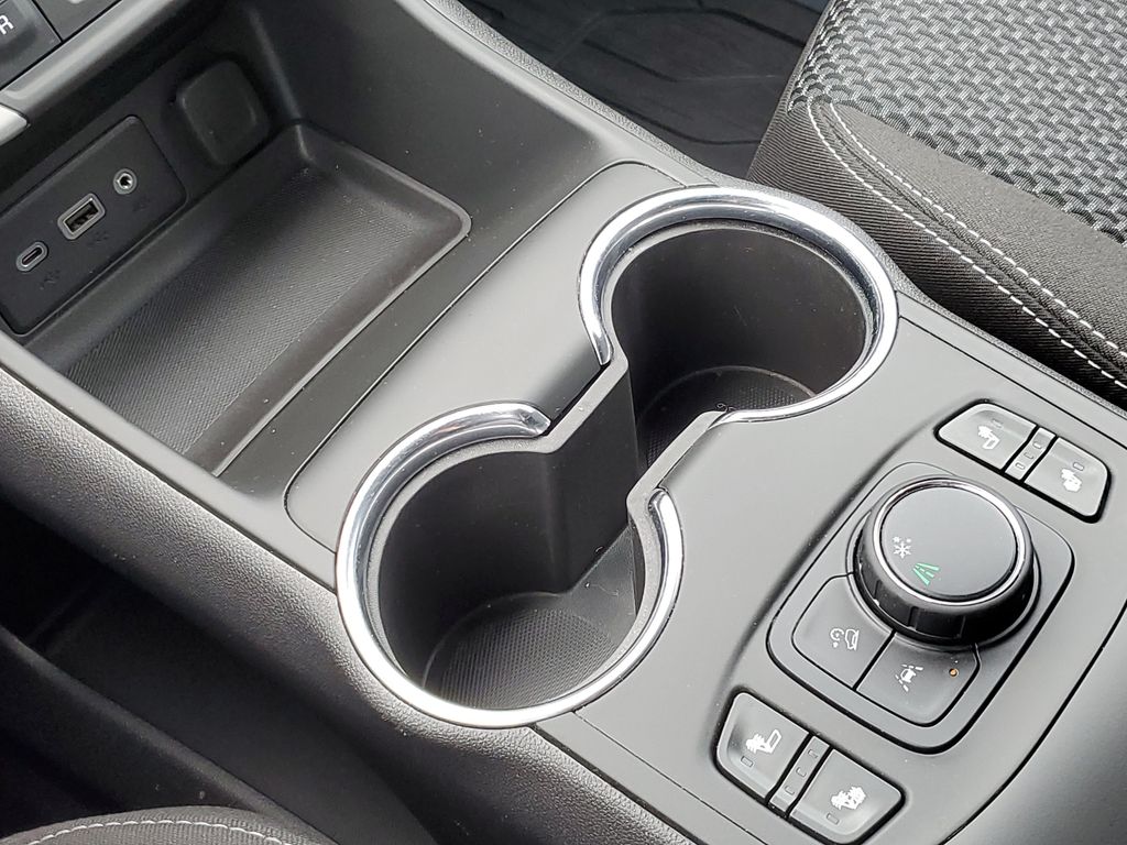 2023 GMC Terrain SLE - Photo 23
