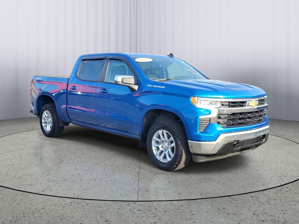 2023 Chevrolet Silverado 1500 LT photo 2